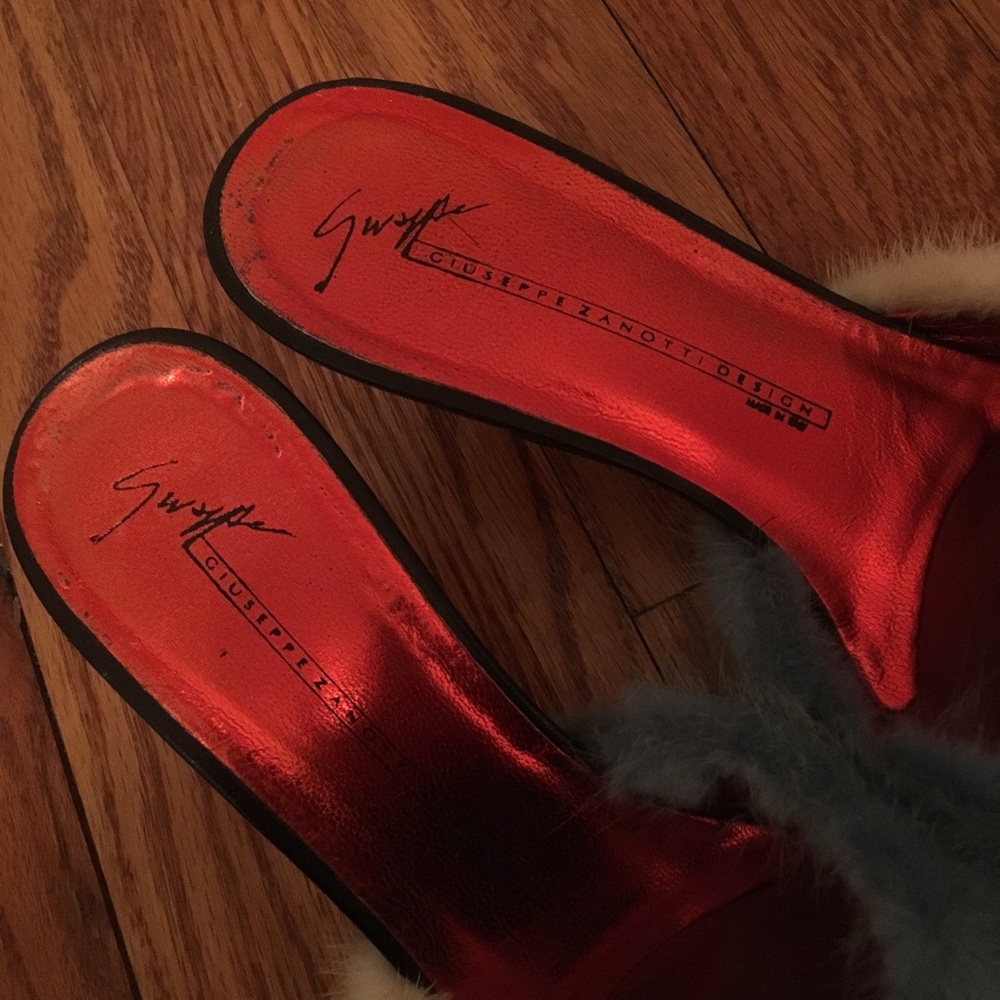 Giuseppe fur kitten heels - Picture 2 of 3